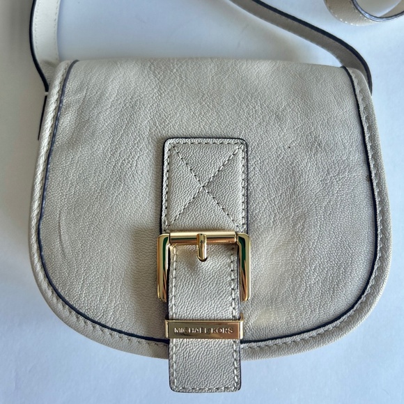 Michael Kors Small Cream Leather Crossbody Shoulder Bag - Picture 2 of 12